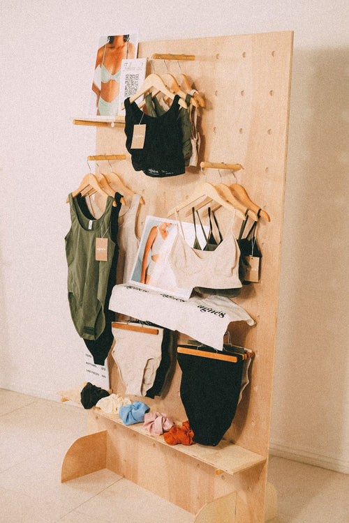 Portable display Pegboard PB-1