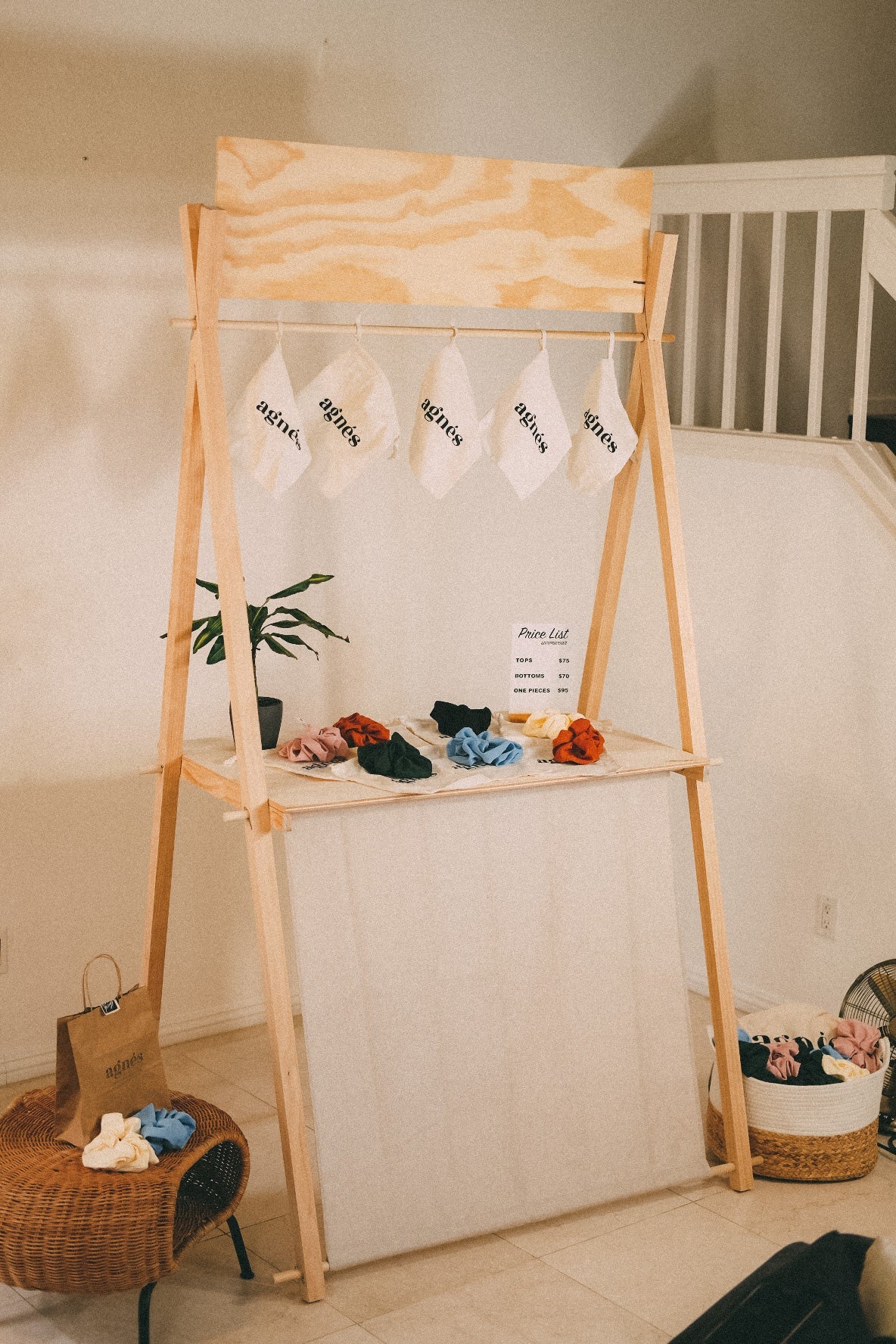 Easy portable display EPD-1
